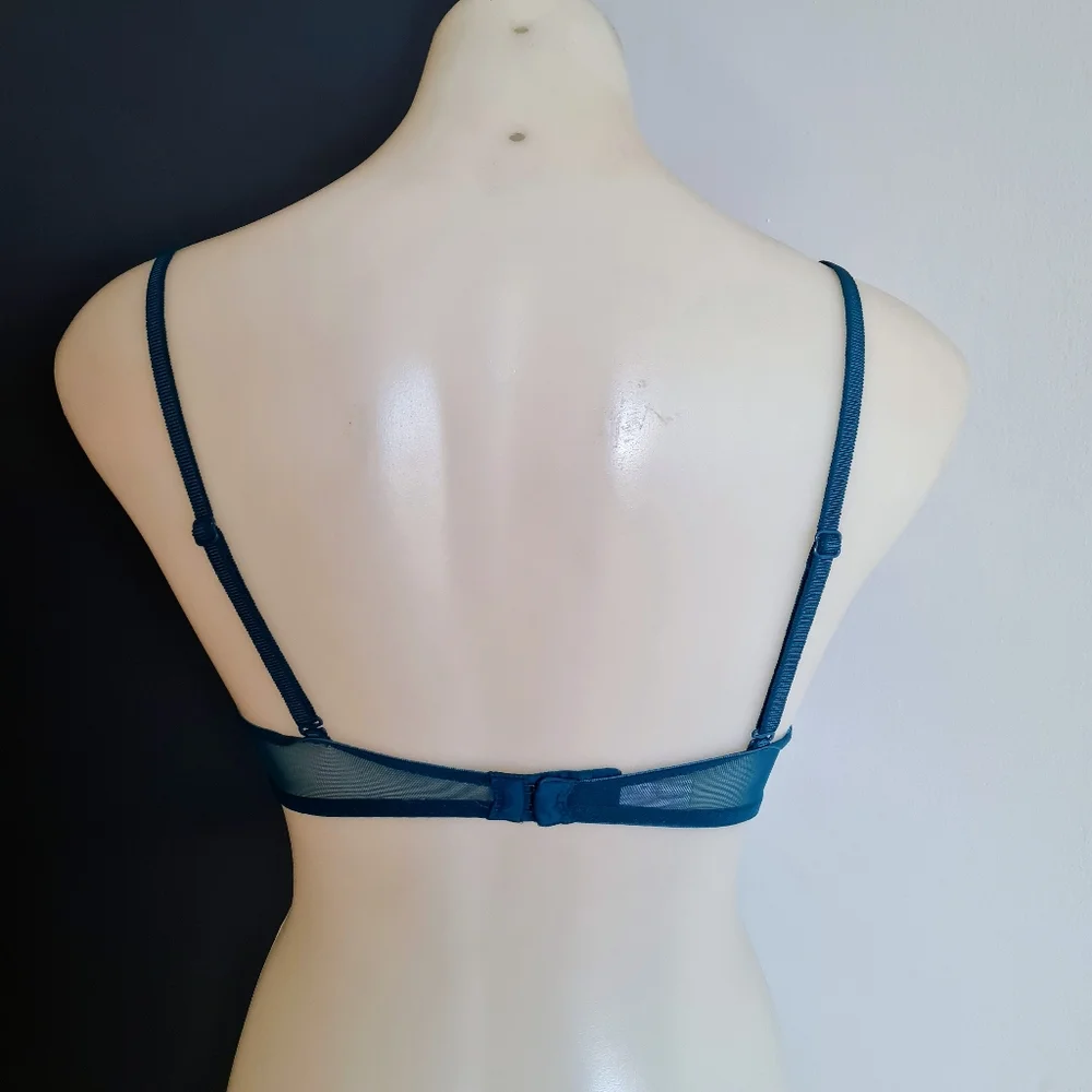 Women's size 32C =10C 'PINK VICTORIA'S SECRET' Gorgeous date push up bra - EUC - Picture 5 of 6